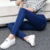 بنطلون جينز أزرق فاتح مقاس كبير وخصر مرتفع