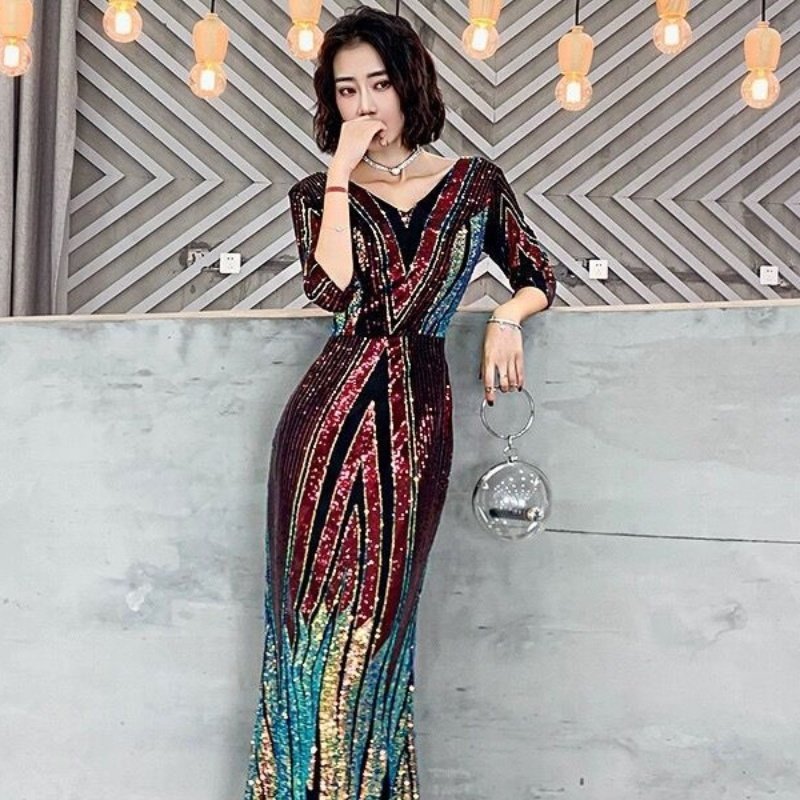 فستان ذيل السمكة الجميل الجديد