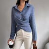 قميص نسائي بطيات وأكمام طويلة