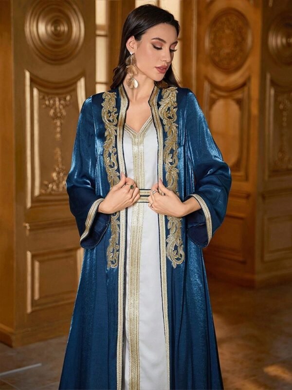 8a4746d2-7d78-4f49-852e-30dbb1c9da64.jpg طقم فستان من قطعتين بتصميم كلاسيكي