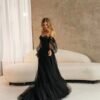 فستان زفاف نسائي أسود من الدانتيل الشفاف بأكمام طويلة