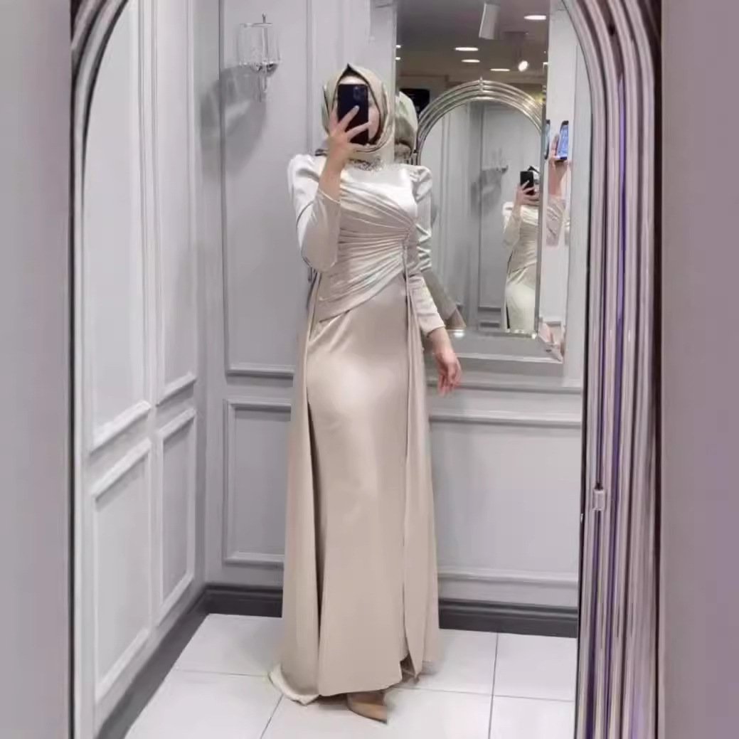 فستان نسائي أنيق غير منتظم بأكمام طويلة مرصع بالألماس من الشرق الأوسط دبي