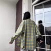 قميص نسائي بتصميم ريترو سهل المطابقة مع ياقة قميص فضفاضة بأكمام طويلة