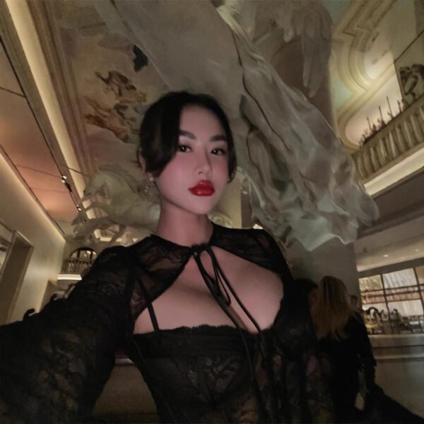 فستان أسود بأكمام طويلة من الدانتيل بتصميم ريترو أمريكي لفصل الخريف والشتاء