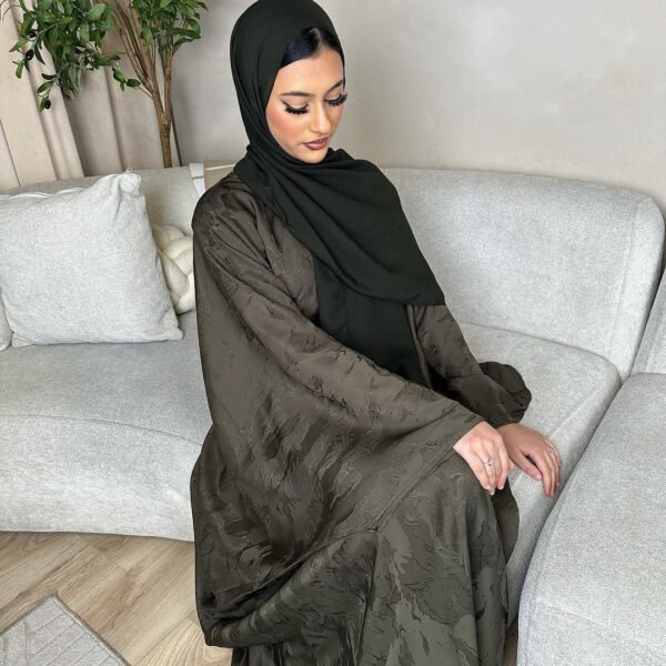 فستان نسائي كاجوال بلون سادة من الشرق الأوسط ودبي وتركيا