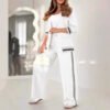 بدلة نسائية مكونة من قطعتين بتصميم ضلعي عصري