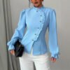 بلوزة نسائية أنيقة فرنسية غير متماثلة ذات ياقة وأزرار وأكمام طويلة مكشكشة
