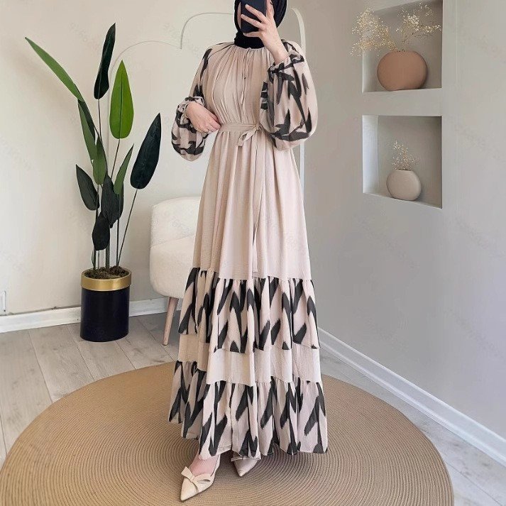 جلابة نسائية مخططة