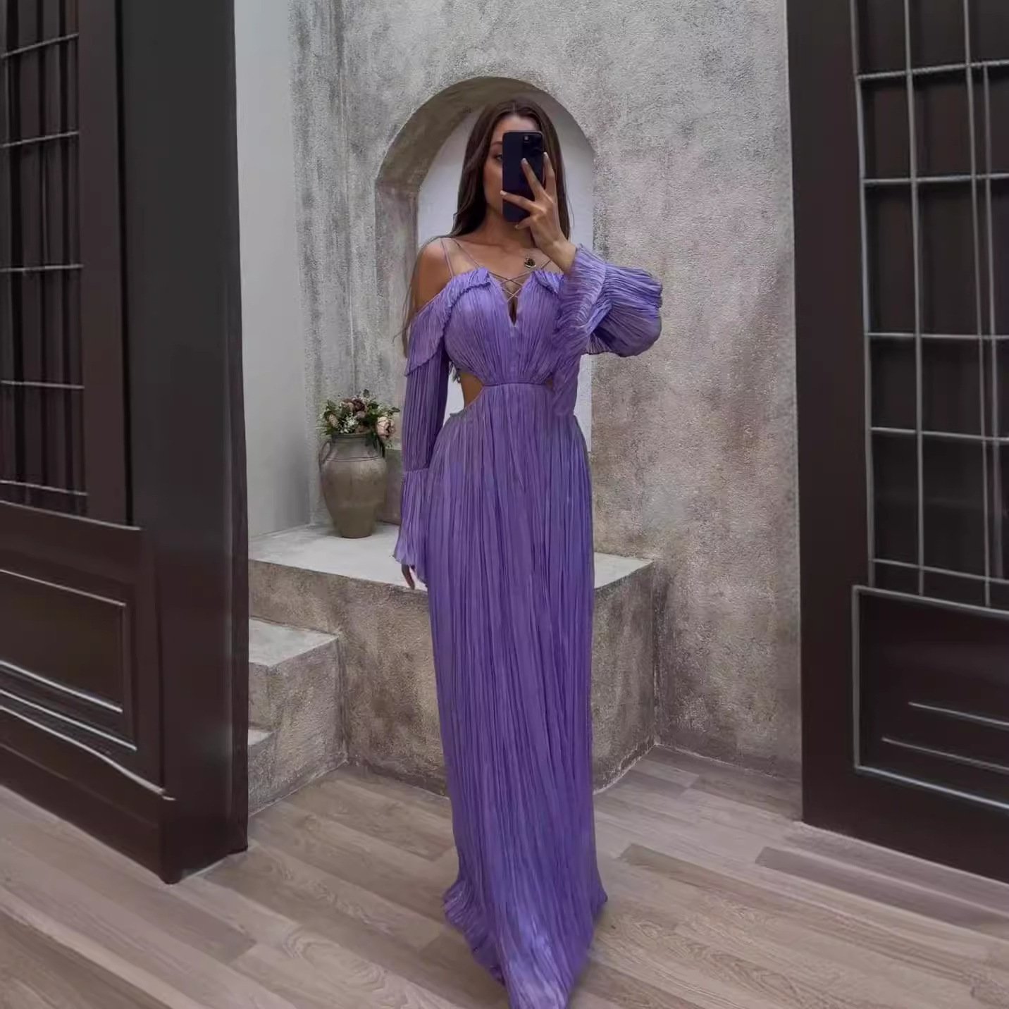 0e77cd60-5e41-4610-8e13-23d56cd38ec3.jpg فستان نسائي بأكمام طويلة وحزام مثير
