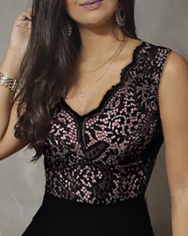 15113a7c-3a96-4cb0-b411-6f5e2673e750-2.jpg جمبسوت دانتيل بفتحة رقبة على شكل حرف V جديد وجذاب