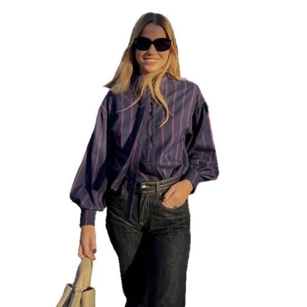 قميص نسائي مريح مخطط بألوان متباينة