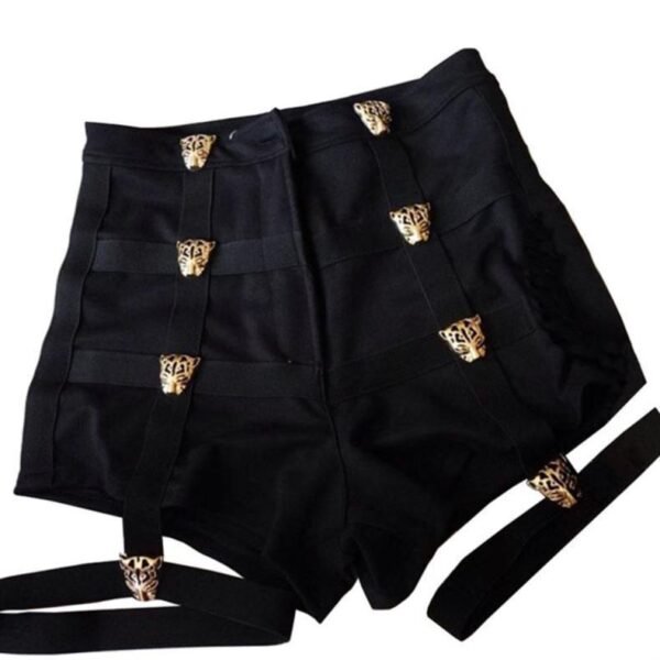 شورتات نسائية عصرية ذات خصر مرتفع بلون واحد