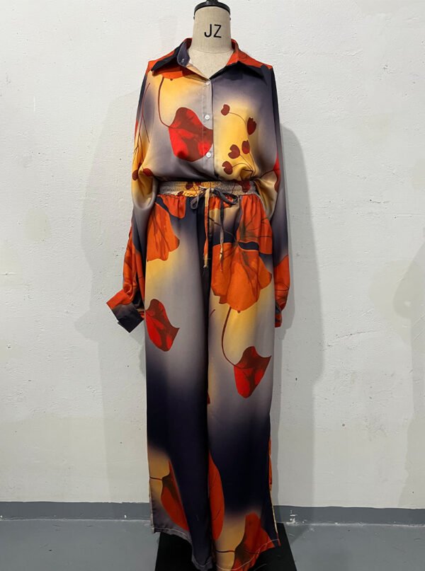 بدلة ملابس نسائية من قطعتين بتصميم عصري