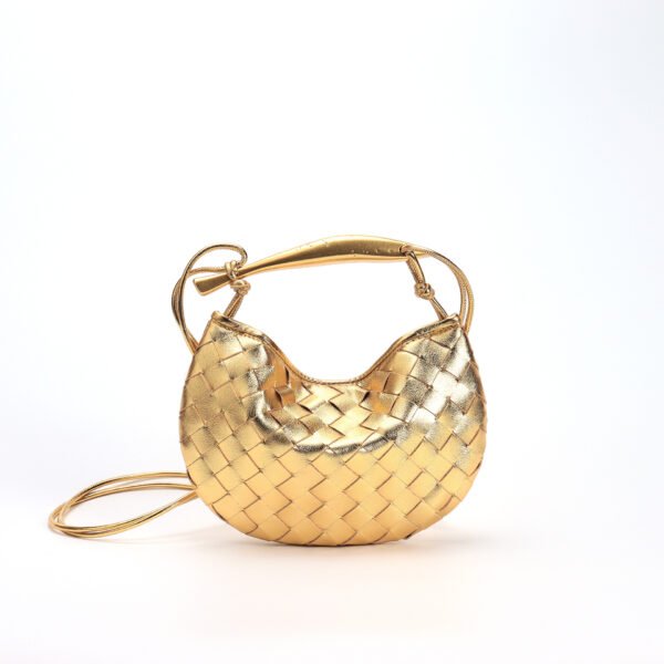 O1CN01KaggkU1jkREAMMCrB_2207559104586-0-cib.jpg حقيبة كتف محمولة أنيقة مصنوعة من جلد البقر