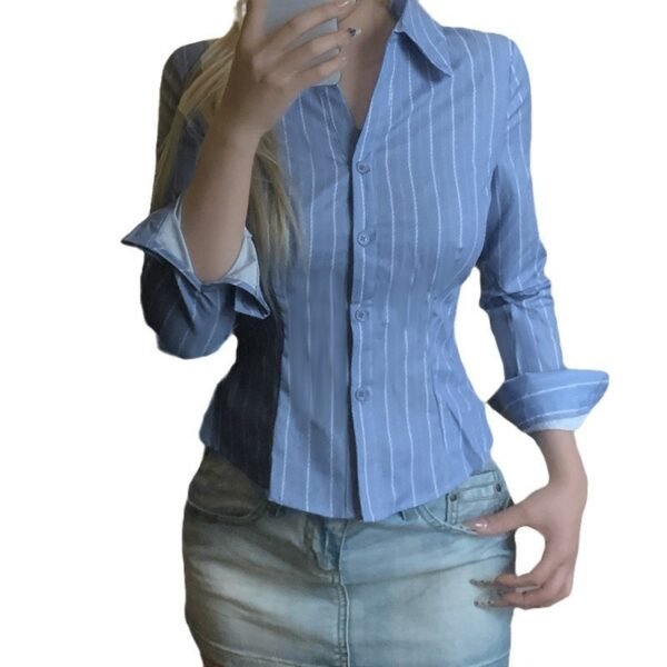 a10abb10-6903-40ab-b182-affcd2833f86.jpg قميص نسائي مخطط بياقة دائرية، بتصميم أوروبي وأمريكية، بقصة ضيقة