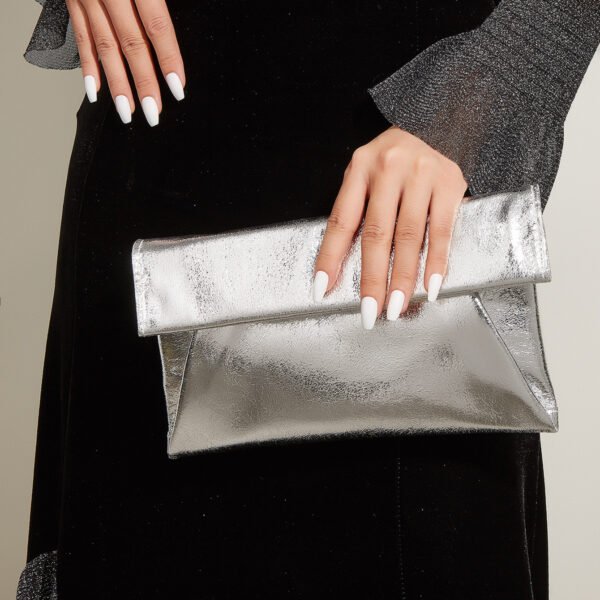 حقائب كلاتش جديدة للسهرة للنساء من ماركة أزياء بنمط ثعبان لحفلات الزفاف حقيبة كتف سلسلة للسيدات حقيبة كروس بودي