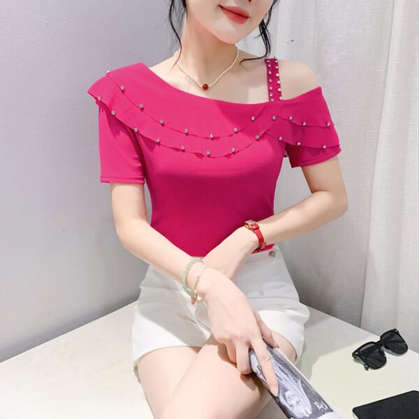 بلوزة فيلامنتيشن رياضية بكتفين واكمام قصيرة ومزينة بكشكشة