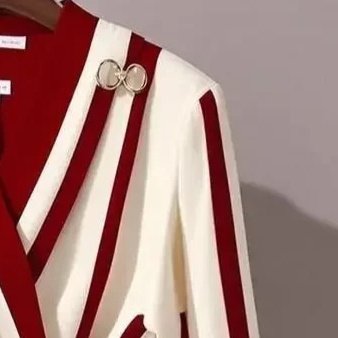 e0eaca1f-1f67-4056-8f3a-a17cc24a3b44_fine.jpeg قميص مخطط بأكمام طويلة عالي الجودة