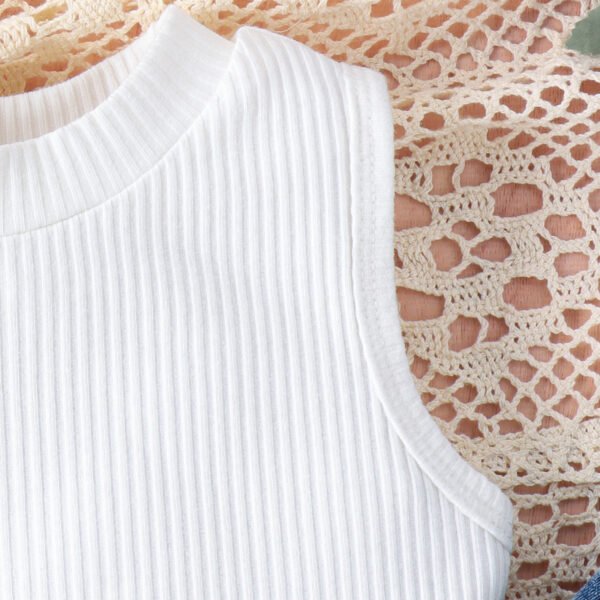 بدلة بناتي جينز مغسول بطبعة فراشات بدون أكمام