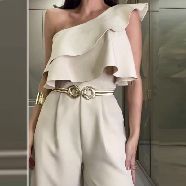 بدلة جسم نسائية ضيقة بتصميم غير منتظم ومكشكش بلون واحد