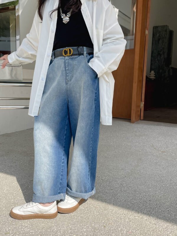 بنطلون جينز مستقيم للبنات من منتصف العمر