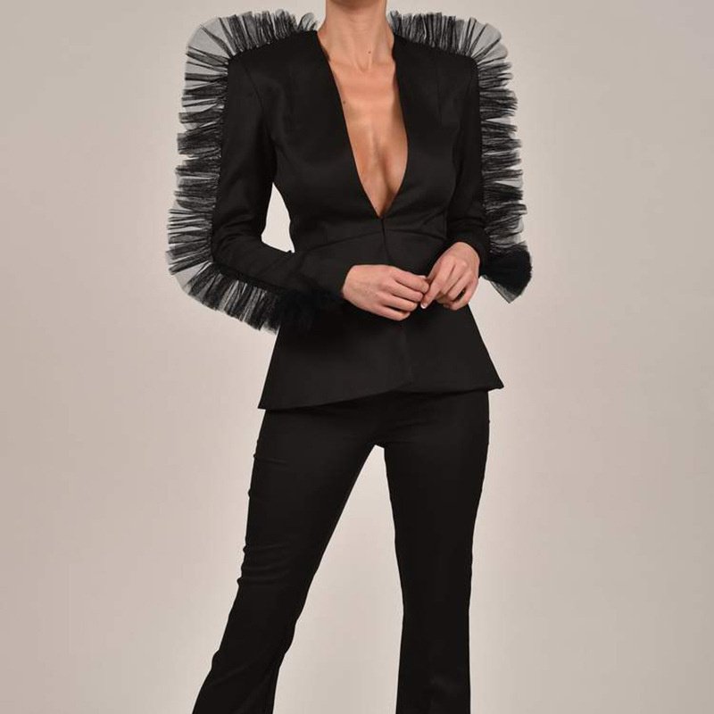 بدلة وشورت للنساء