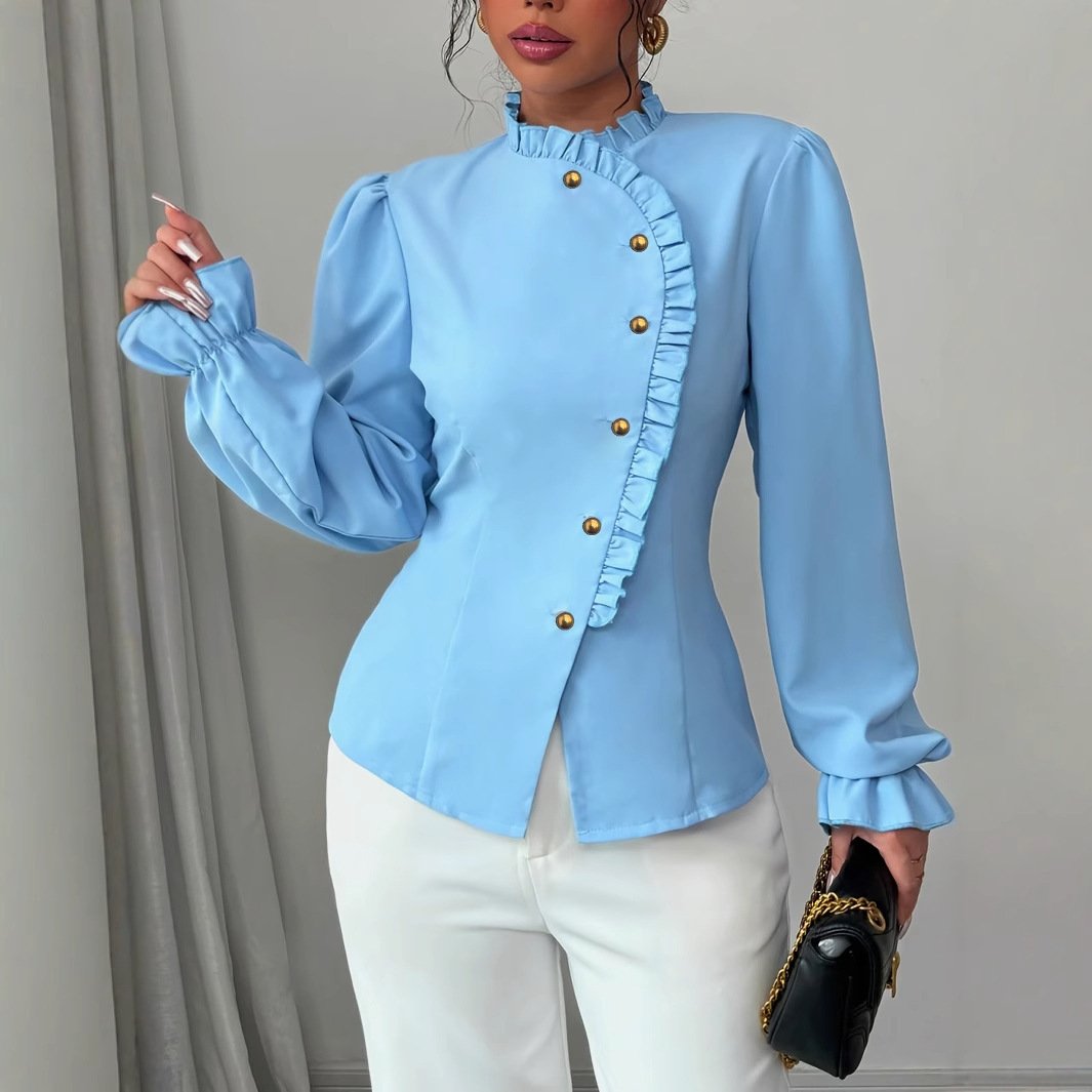 8266c567-ab04-41a7-b80a-573759c8a615.jpg بلوزة نسائية أنيقة فرنسية غير متماثلة ذات ياقة وأزرار وأكمام طويلة مكشكشة