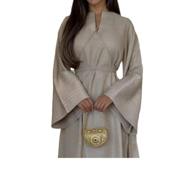 فستان تركي أنيق مطرز بفتحة رقبة على شكل حرف V من دبي