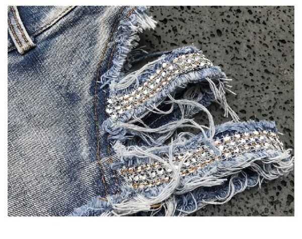 شورت جينز ممزق بخصر منخفض للنساء