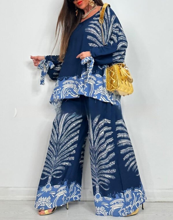 بدلة بنطلون واسع الساق بأكمام طويلة وطبعة زهور عتيقة