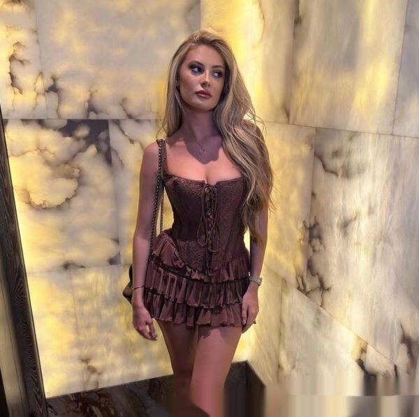 فستان بني اللون يحتوي على عظمة سمكة مربوطة من أعلى كعكة متوسطة الطول مجموعة جديدة للنساء