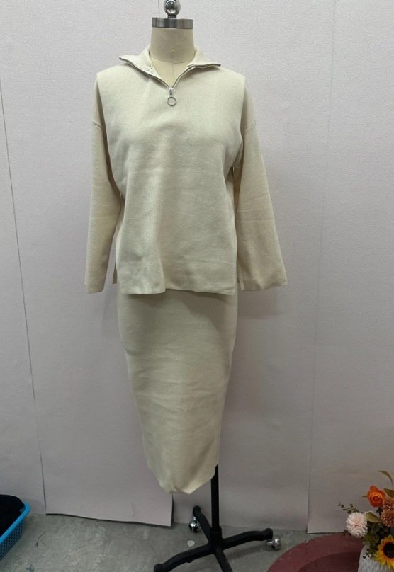 بدلة تنورة كاجوال فضفاضة بسحاب بلون سادة للنساء