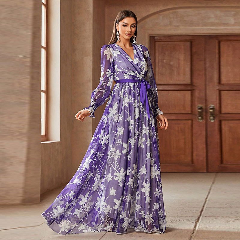 فستان نسائي نحيف بتصميم بوهيمي وفتحة رقبة على شكل حرف V وأكمام فانوس