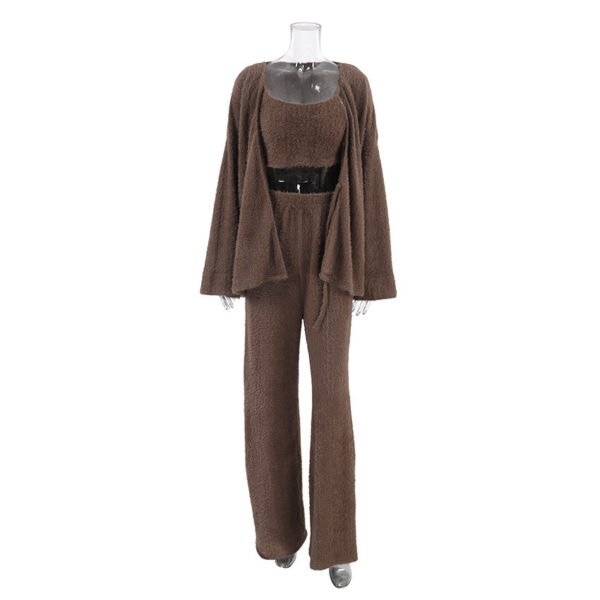 ملابس منزلية أنيقة مكونة من ثلاث قطع مع حزام خصر أنيق