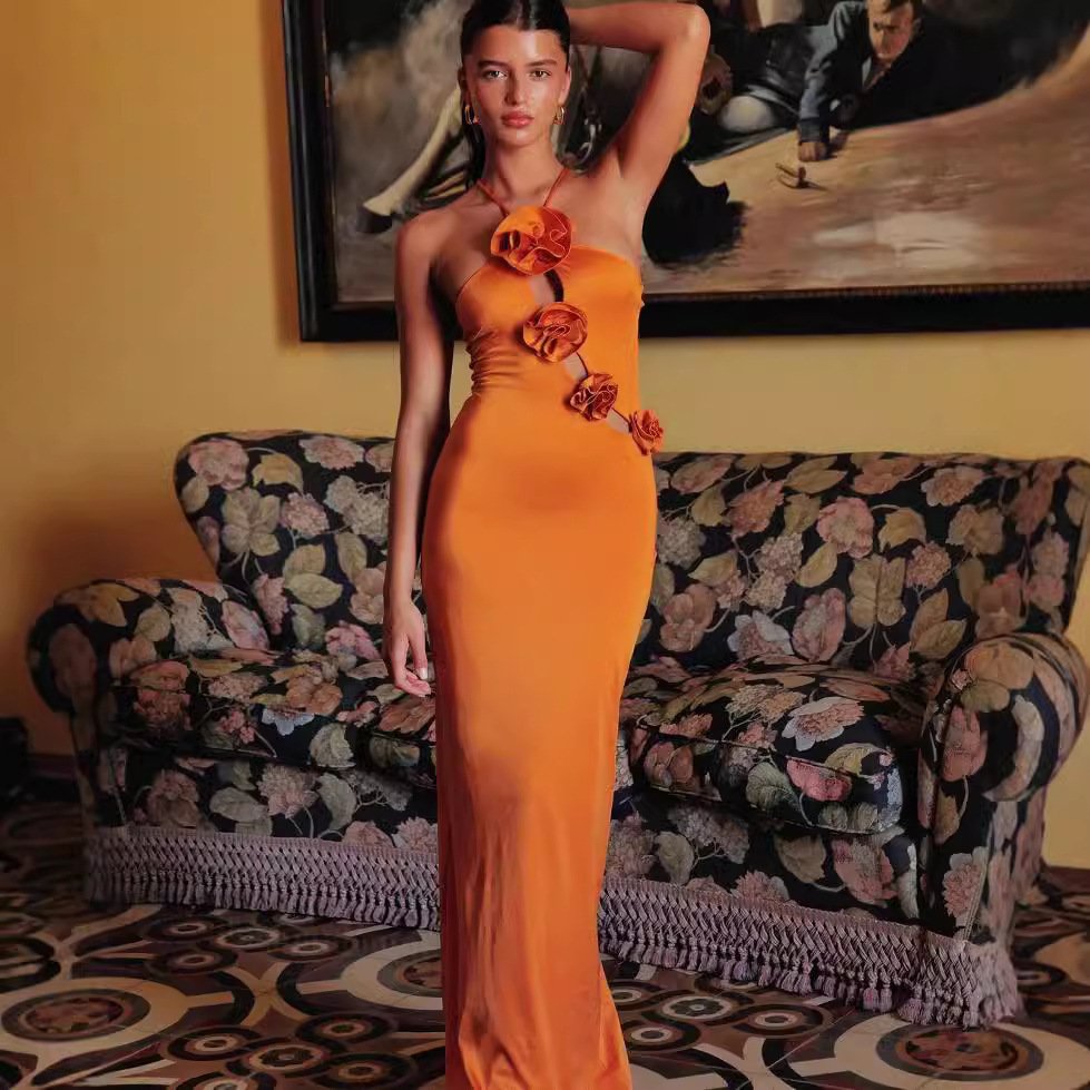 فستان هالتر مثير مجوف ثلاثي الأبعاد مزين بالزهور