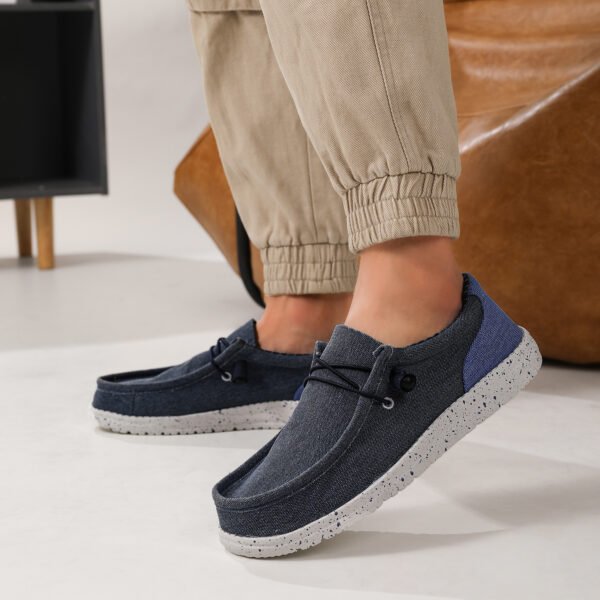 حذاء قماشي للزوجين بمقاسات كبيرة