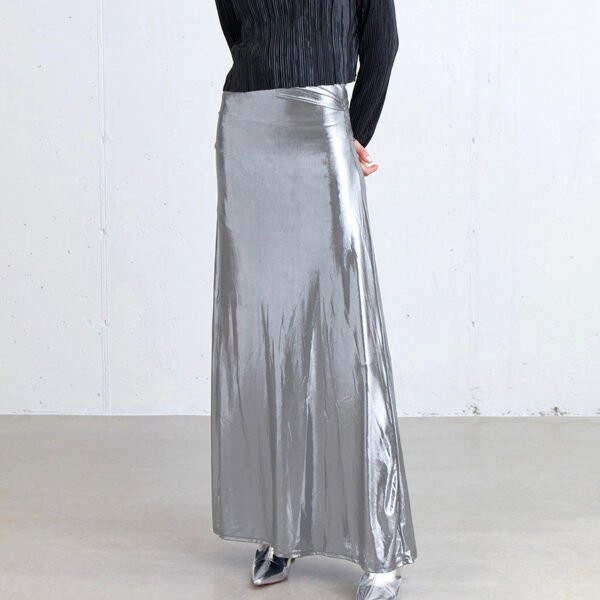 تنورة بتصميم A مع خصر عاكس من هاي ستريت