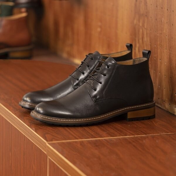 أحذية رجالية قصيرة عالية الرقبة أحذية رجالية مارتن ذات مقدمة مستديرة