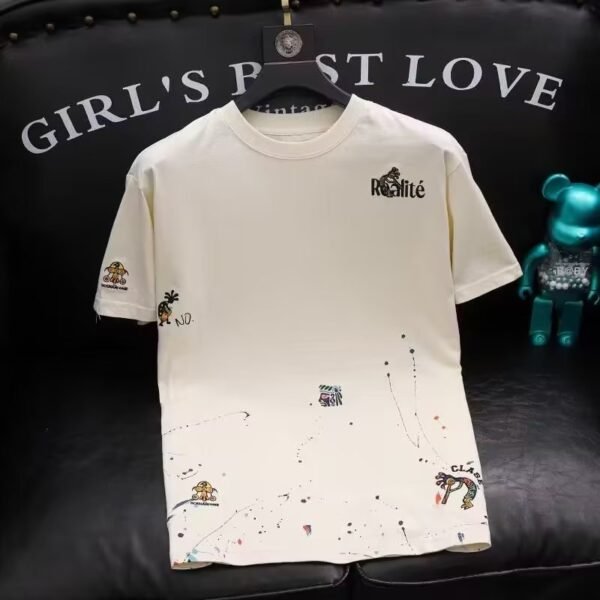 تي شيرت رجالي عصري مطرز برقبة دائرية