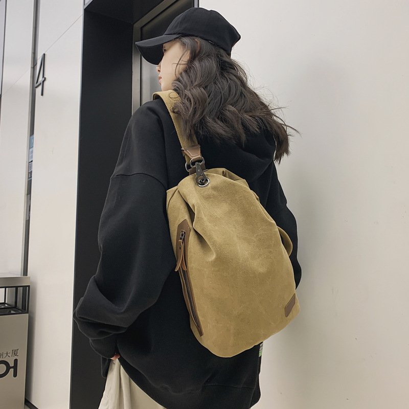 حقيبة كروس بودي بسيطة للرجال للسفر والتنقل بسعة كبيرة