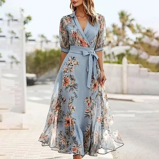 ba4f6181-db0b-4f81-951e-0c02c26d46f3.jpg فستان قصير الأكمام برقبة على شكل حرف V وطباعة رقمية وخصر رفيع