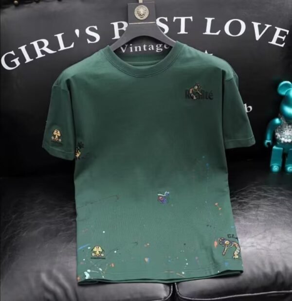 تي شيرت رجالي عصري مطرز برقبة دائرية