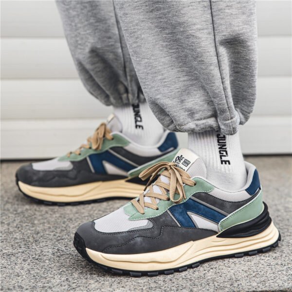 حذاء رياضي خريفي رجالي كاجوال شبكي قابل للتنفس ذو نعل سميك لزيادة الطول