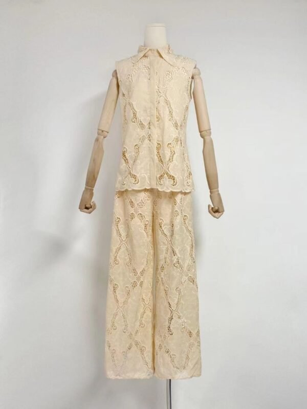 بدلة بولو مطرزة بدون أكمام بتصميم عطلة على شاطئ البحر