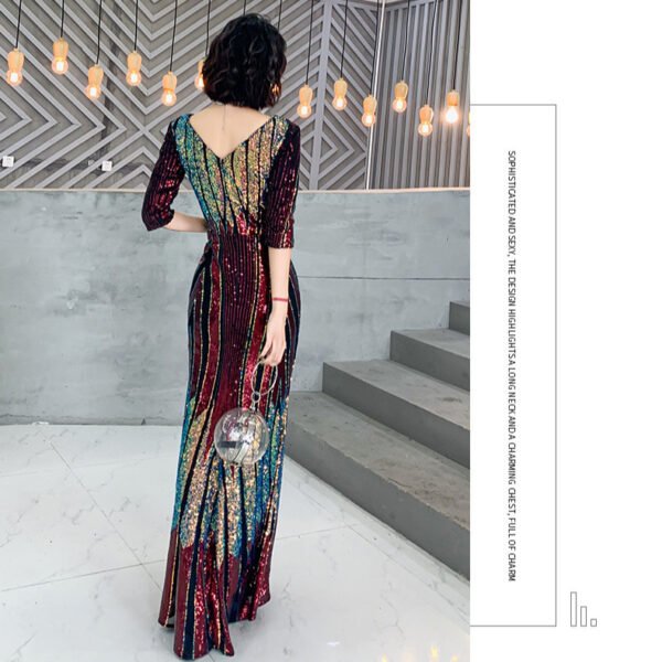 c284258e-0cb2-41ba-9b33-0d394f14aaa4.jpg فستان ذيل السمكة الجميل الجديد