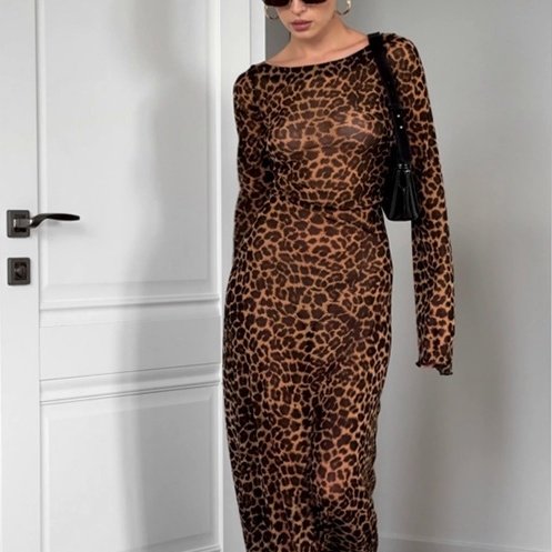 فستان بطبعة جلد النمر على الطراز الأوروبي والأمريكي، برقبة مكشوفة وأكمام جرس