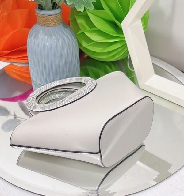 حقيبة سلة محمولة بمقبض دائري من الألماس