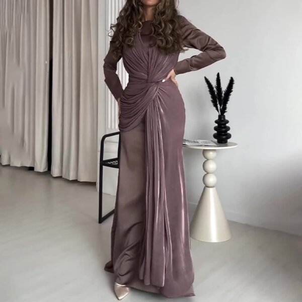 3eafa798-f918-4fa7-81c4-869675cc3dc3.jpg فستان نسائي أنيق بياقة دائرية وقصة ضيقة