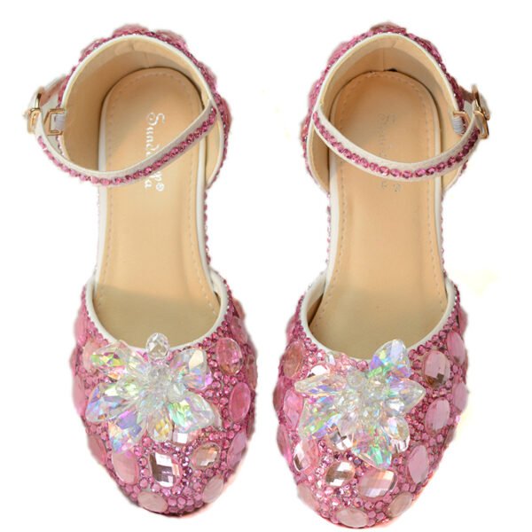 أحذية بكعب عالٍ مرصعة بالكريستال، عرض رائع للفتيات