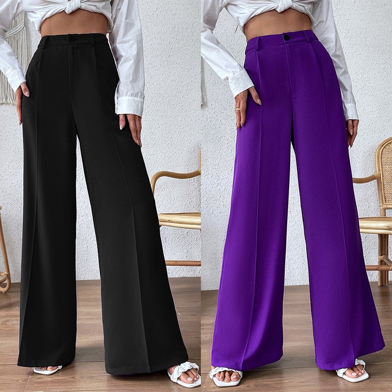 بنطال واسع الساقين فضفاض بخصر عالٍ، مناسب للإطلالات الكاجوال